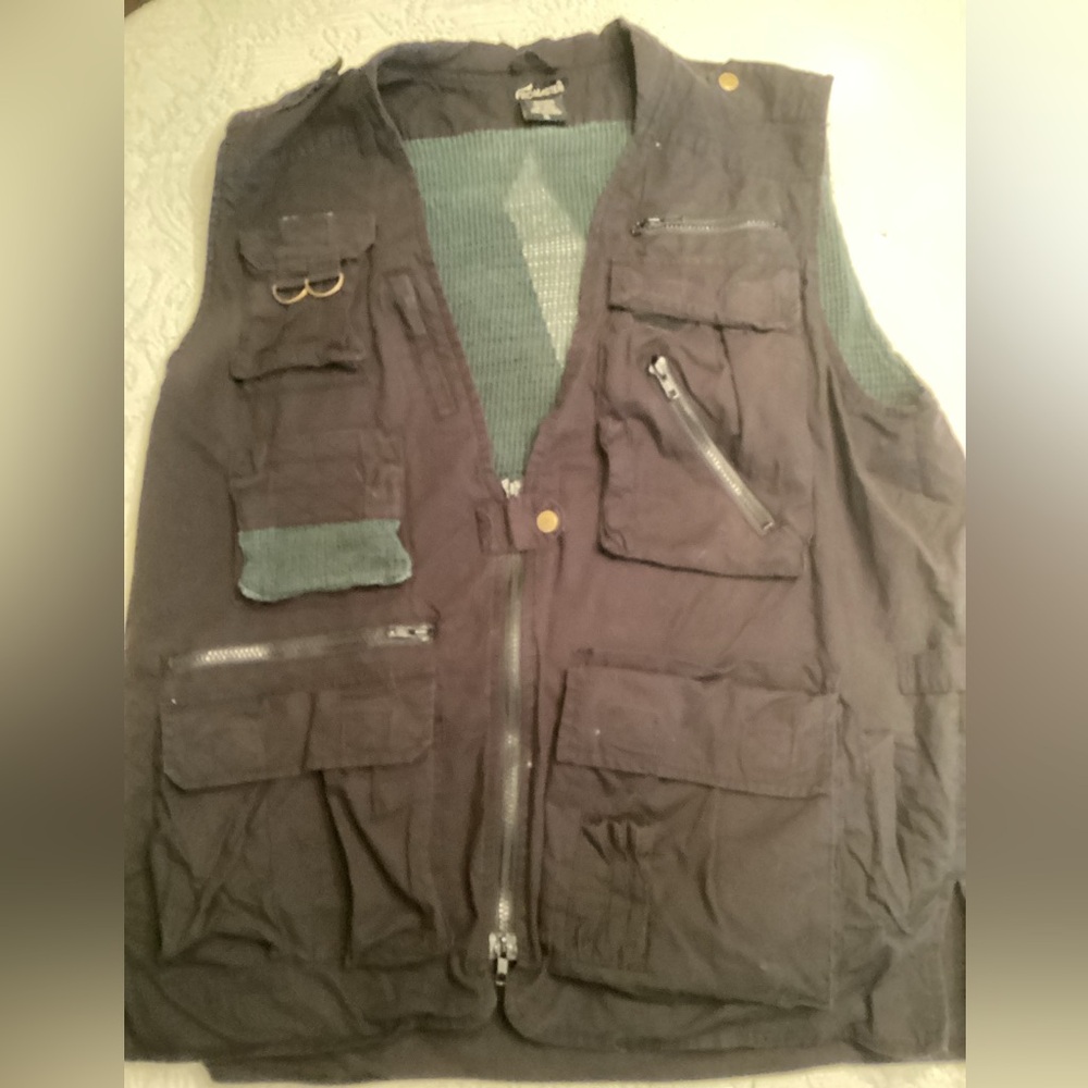 Promaster Multi-Pocket Men’s Utility Vest